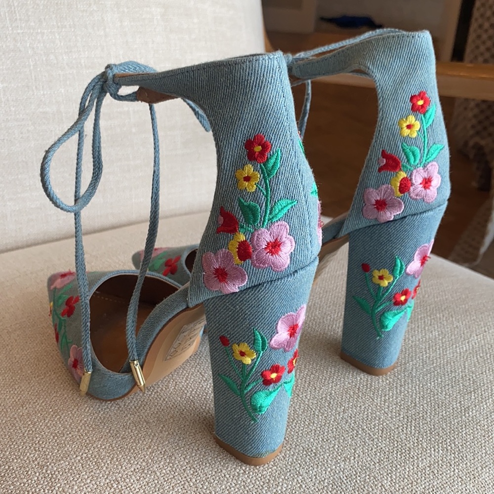Shoe republic embroidered denim heels - Picture 3 of 3